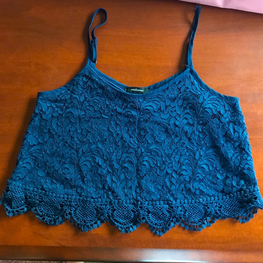 Forever 21 Crop Lace tank